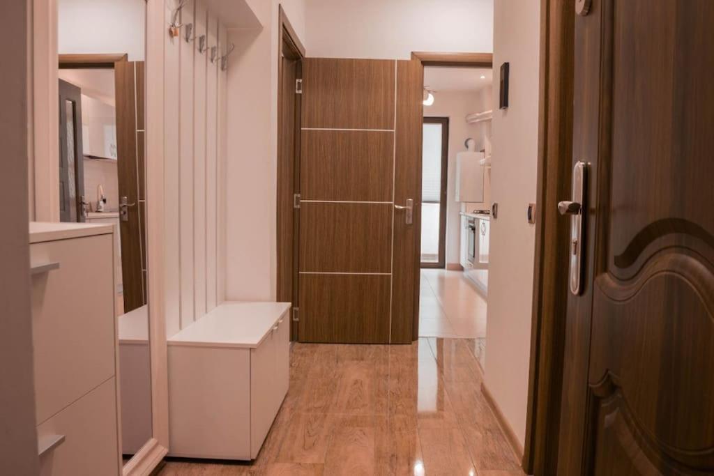 Apartament Zona Coresi Mall Brassó Kültér fotó